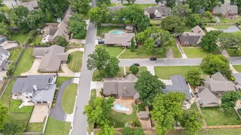 View/Area - 2995 E 56th Pl S, Tulsa, OK 74105 photo 1 of 2