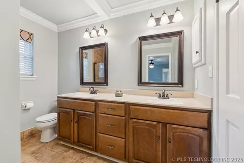 Bath - 2995 E 56th Pl S, Tulsa, OK 74105 photo 1 of 4