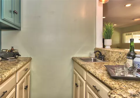 Kitchen - 2995 E 56th Pl S, Tulsa, OK 74105 photo 1 of 4