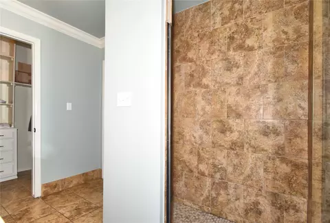 Bath - 2995 E 56th Pl S, Tulsa, OK 74105 photo 1 of 2