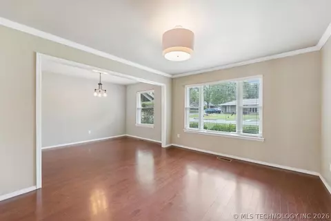 Living - 2995 E 56th Pl S, Tulsa, OK 74105 photo 6 of 6