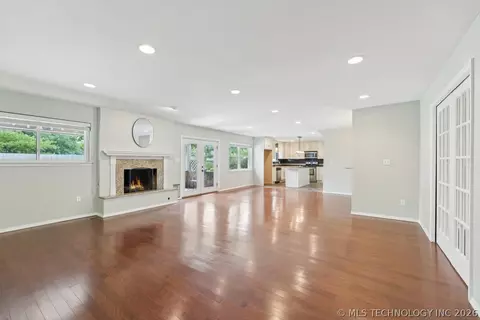 Living - 2995 E 56th Pl S, Tulsa, OK 74105 photo 1 of 6