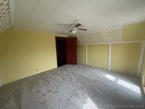 Bedroom - 242 E Williams St, Byars, OK 74831 photo 7 of 10