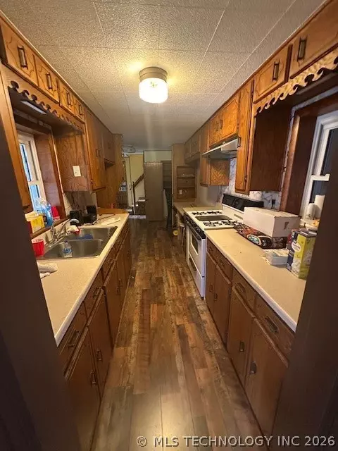 Entry Way - 242 E Williams St, Byars, OK 74831 photo 1 of 2