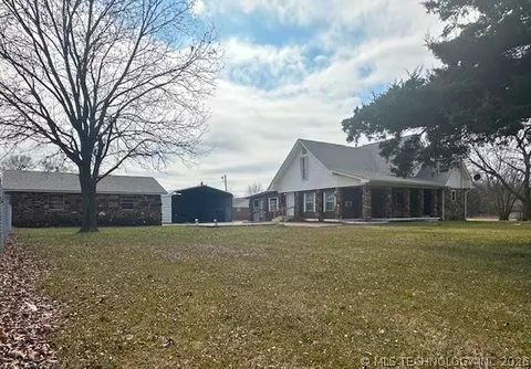 242 E Williams St, Byars, OK 74831