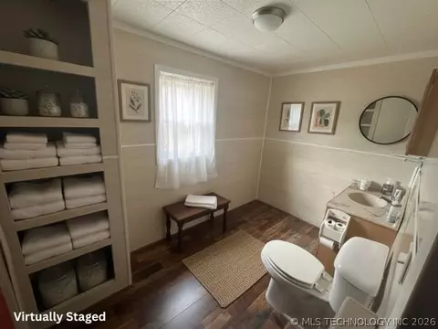 Bath - 242 E Williams St, Byars, OK 74831 photo 3 of 3