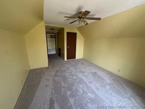Bedroom - 242 E Williams St, Byars, OK 74831 photo 5 of 10