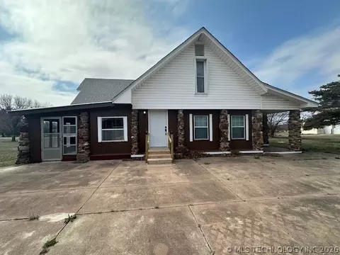 Exterior - 242 E Williams St, Byars, OK 74831 photo 5 of 9