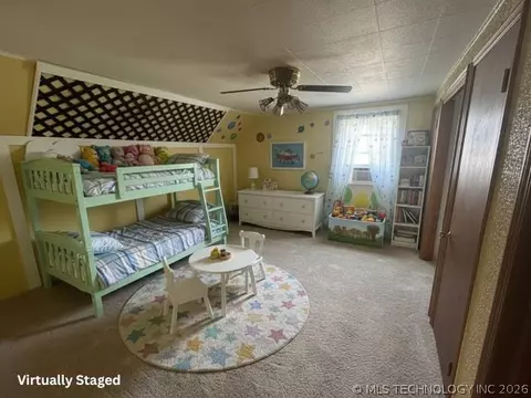 Bedroom - 242 E Williams St, Byars, OK 74831 photo 10 of 10
