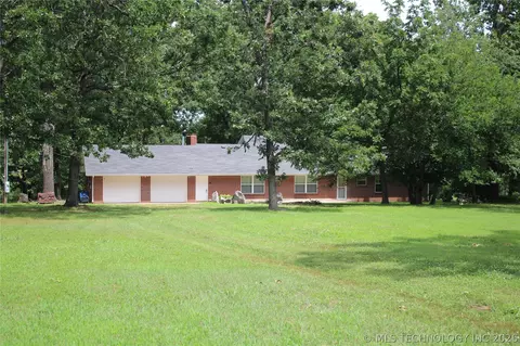 8101 S 700 Rd, Wyandotte, OK 74370