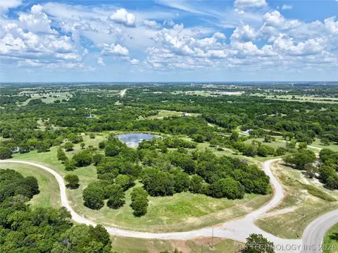 001 E Buffalo Springs Ct, Sulphur, OK 73086