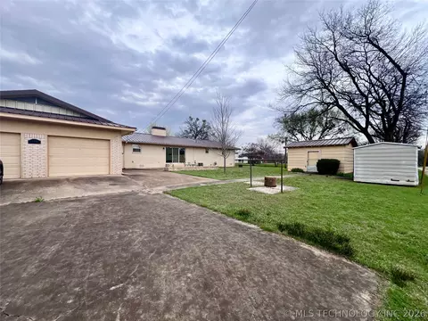 Exterior - 308 E Main, Bokchito, OK 74726 photo 5 of 5