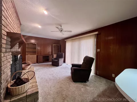 Living - 308 E Main, Bokchito, OK 74726 photo 4 of 6