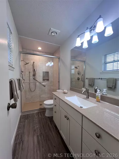 Bath - 308 E Main, Bokchito, OK 74726 photo 1 of 2