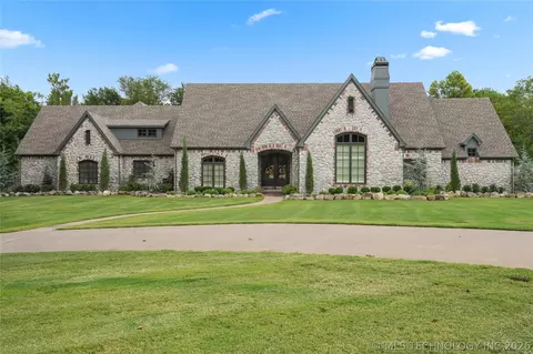 3821 Country Club Cir, Muskogee, OK 74403