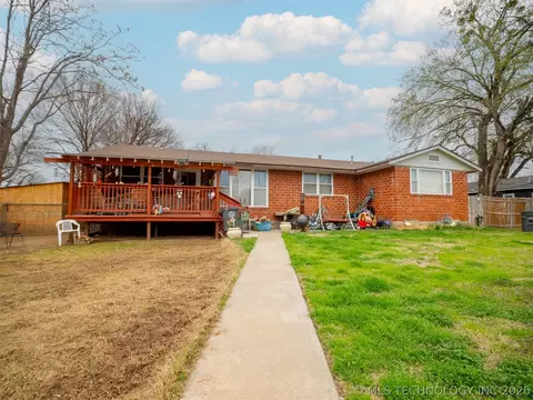 6123 W 8th St, Tulsa, OK 74127