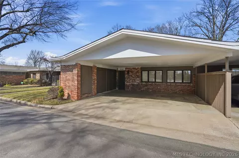 2133 E 60th Place L5, Tulsa, OK 74105 photo 4