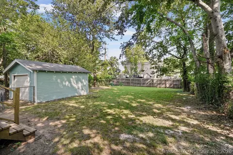Exterior - 2617 E 10th St, Tulsa, OK 74104 photo 4 of 5