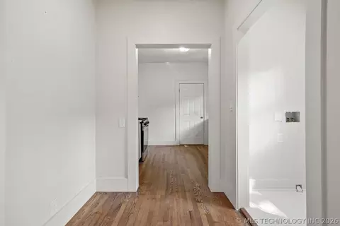 Entry Way - 2617 E 10th St, Tulsa, OK 74104 photo 1 of 4