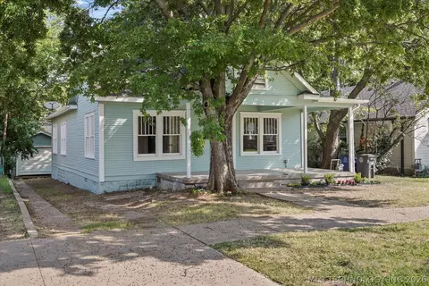 Exterior - 2617 E 10th St, Tulsa, OK 74104 photo 3 of 5