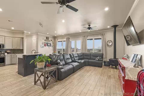 Living - 23800 E 720 Rd, Wagoner, OK 74467 photo 1 of 1