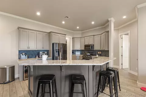 Kitchen - 23800 E 720 Rd, Wagoner, OK 74467 photo 2 of 5