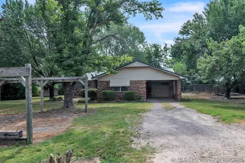 18406 S 55th E, Warner, OK 74469