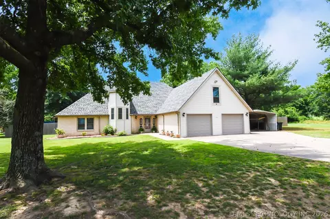 1508 N 3rd Ave, Warner, OK 74469