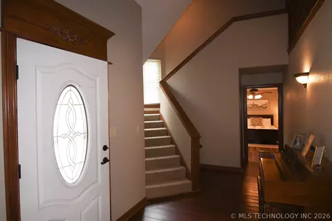 Entry Way - 1508 N 3rd Ave, Warner, OK 74469 photo 1 of 3