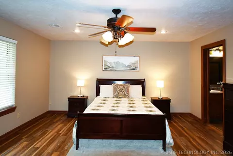 Bedroom - 1508 N 3rd Ave, Warner, OK 74469 photo 1 of 6