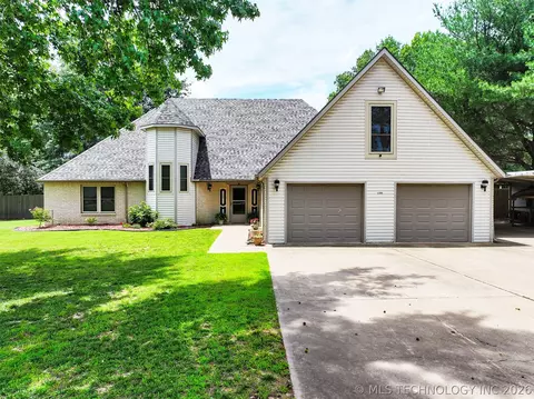Exterior - 1508 N 3rd Ave, Warner, OK 74469 photo 2 of 8