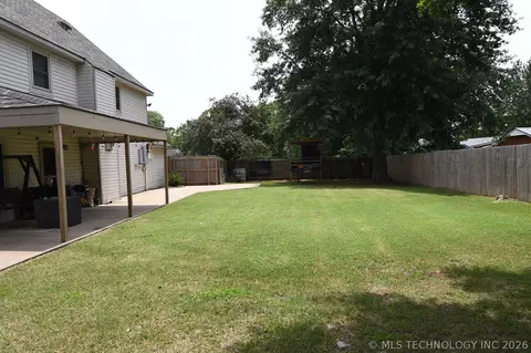 Exterior - 1508 N 3rd Ave, Warner, OK 74469 photo 5 of 8