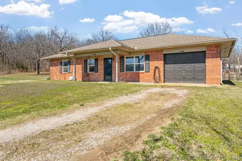 20283 W Hickory Dr, Sapulpa, OK 74066
