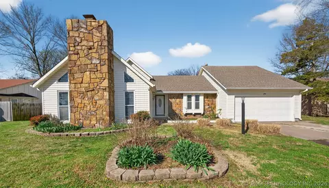 1408 S Veyda St, Pryor, OK 74361