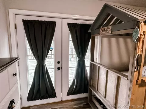 Entry Way - 721 Mohawk Dr, Eufaula, OK 74432 photo 1 of 3