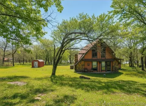 Exterior - 721 Mohawk Dr, Eufaula, OK 74432 photo 4 of 6