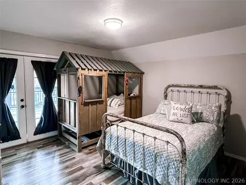 Bedroom - 721 Mohawk Dr, Eufaula, OK 74432 photo 1 of 7