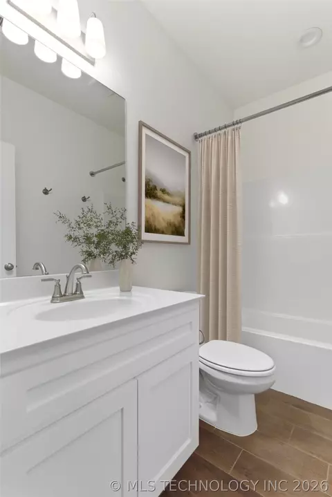 Bath - 8505 E Ft Worth St, Broken Arrow, OK 74014 photo 1 of 4