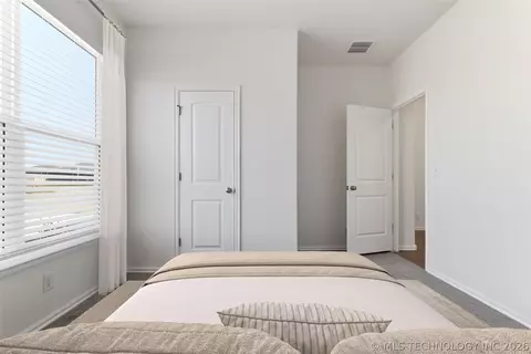 Bedroom - 8505 E Ft Worth St, Broken Arrow, OK 74014 photo 2 of 6