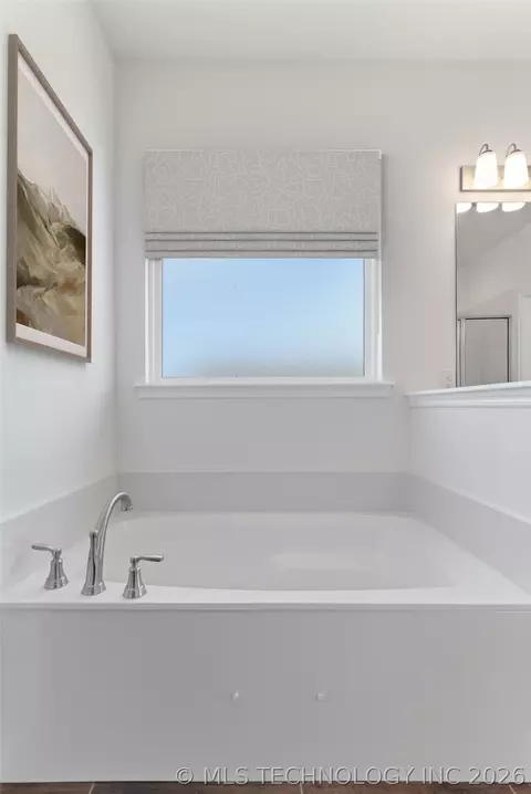 Bath - 8505 E Ft Worth St, Broken Arrow, OK 74014 photo 4 of 4