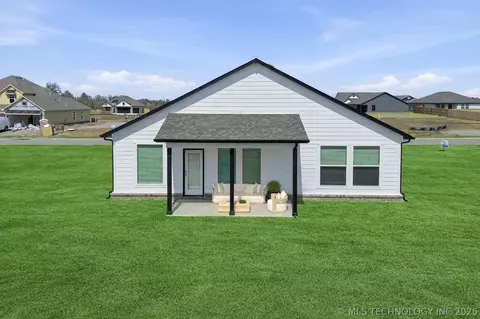 Exterior - 8505 E Ft Worth St, Broken Arrow, OK 74014 photo 3 of 3