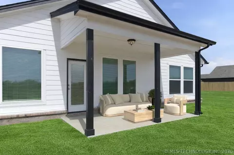 Exterior - 8505 E Ft Worth St, Broken Arrow, OK 74014 photo 2 of 3