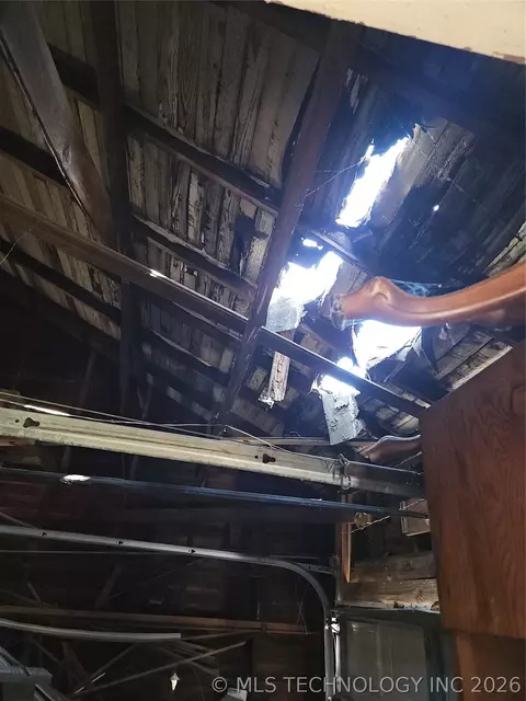 612 E 2nd St, Cushing, OK 74023 photo 3