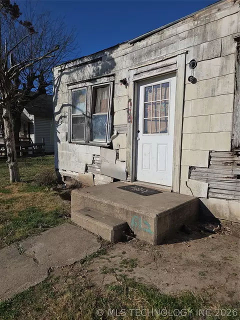 612 E 2nd St, Cushing, OK 74023 photo 11