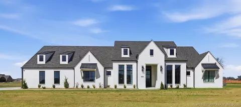 5501 E 174th St S, Bixby, OK 74008