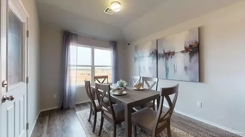 Dining - 29132 E 80th St S, Broken Arrow, OK 74014 photo 2 of 2