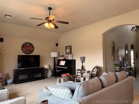Living - 20746 E 48th St S, Broken Arrow, OK 74014 photo 1 of 4