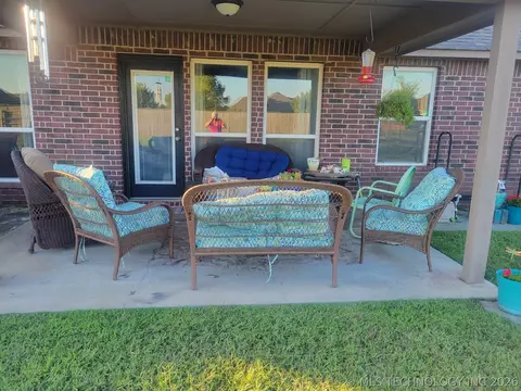 Exterior - 20746 E 48th St S, Broken Arrow, OK 74014 photo 2 of 8