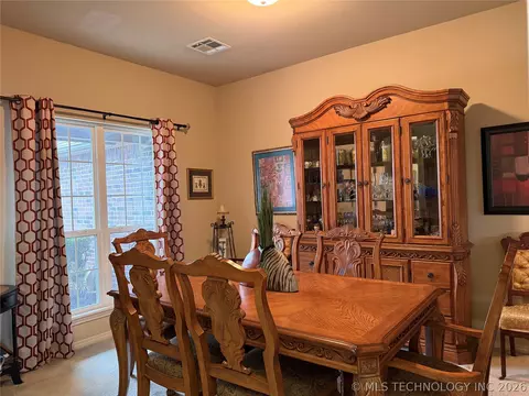 Dining - 20746 E 48th St S, Broken Arrow, OK 74014 photo 1 of 2