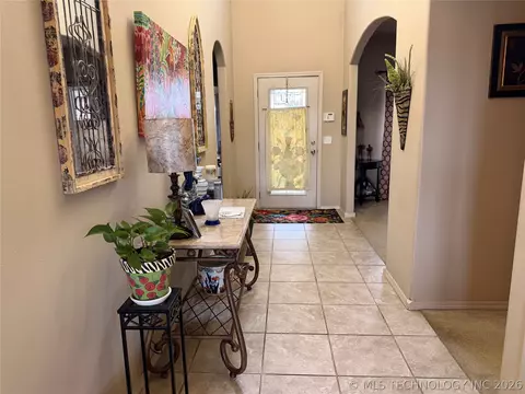 Entry Way - 20746 E 48th St S, Broken Arrow, OK 74014 photo 4 of 5